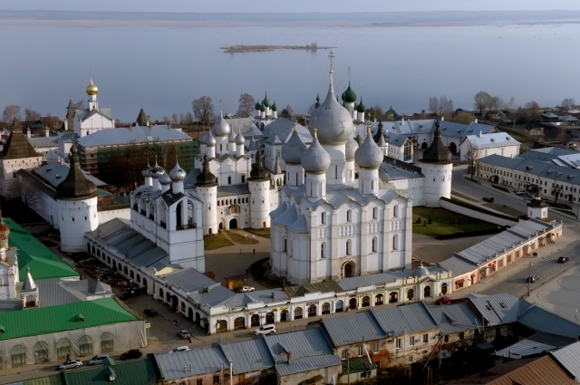 Двенадцать кремлей. Переславль-Залесский. Ростов Великий Кремль вид сверху. Ростов Великий Кремль с высоты птичьего полета. Ростовский Кремль ЮНЕСКО.