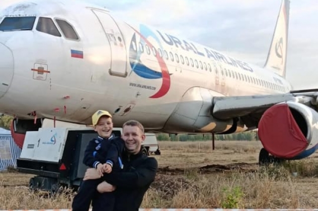 К самолёту последовали паломники из Новосибирска и всей области. 