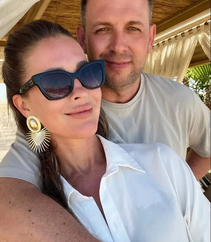 Анна Бузова и Константин Штрыкин.