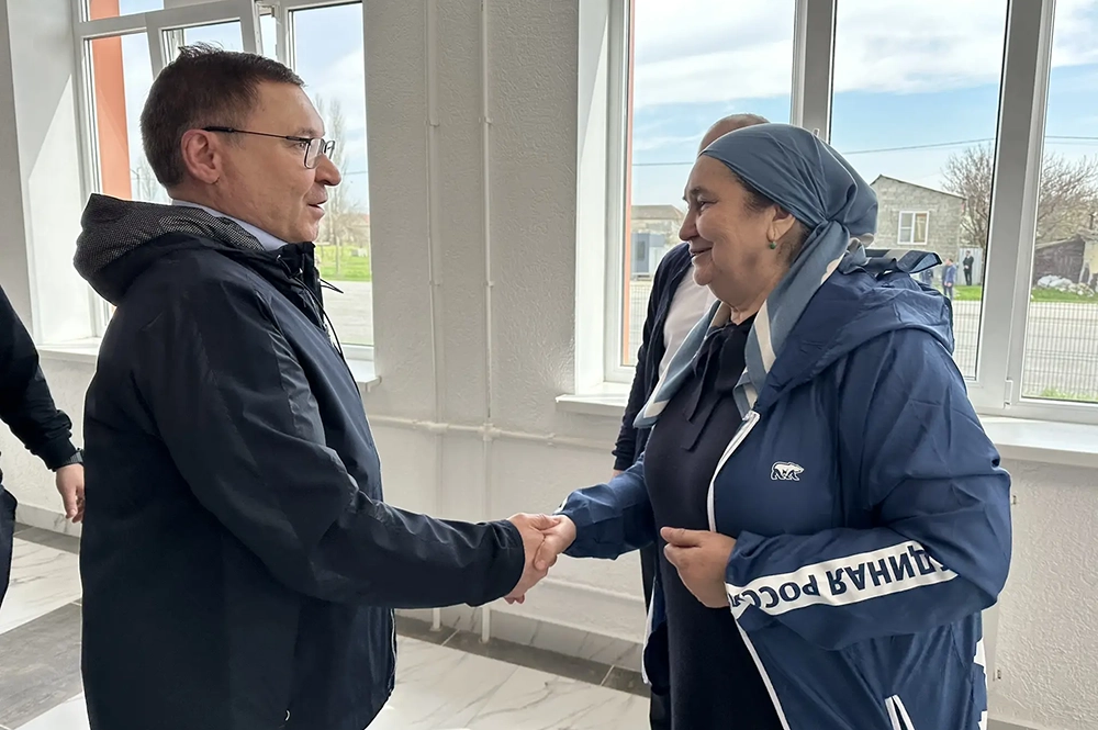 Секретарь генсовета «Единой России» Владимир Якушев приехал в село Сивух.