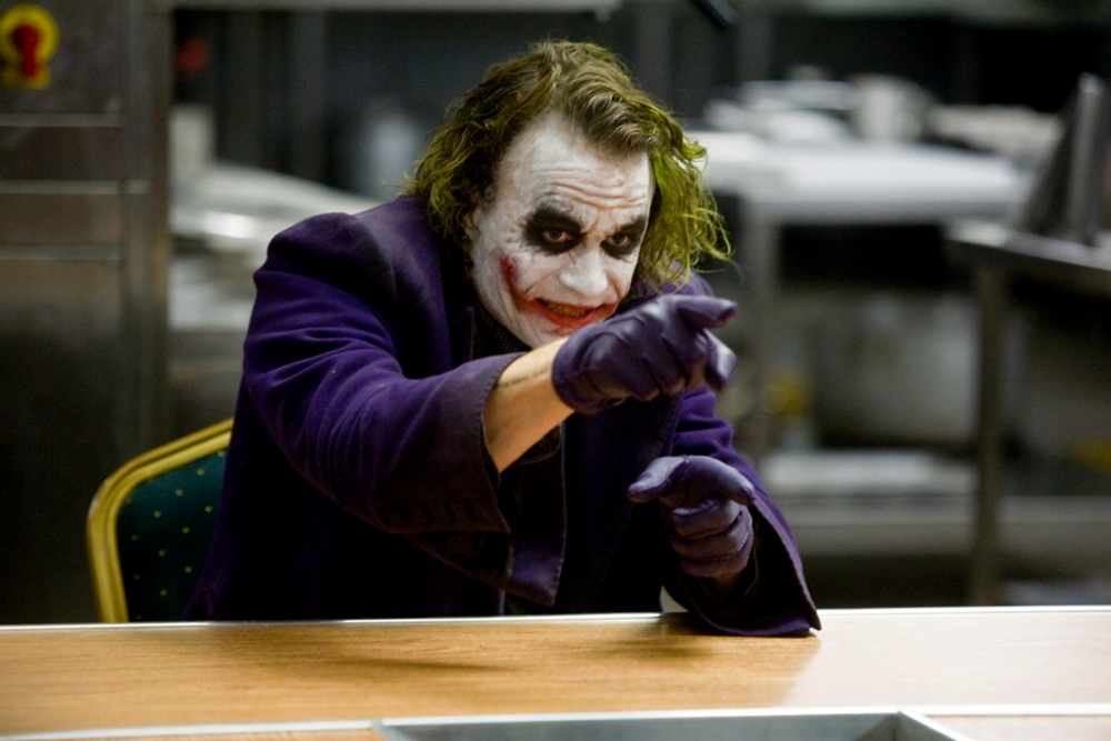 Хит Лейдджер в роли Джокера.