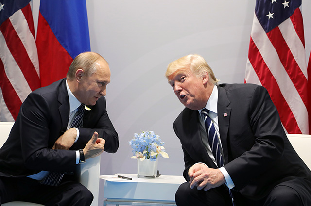 7 июля 2017. Президент РФ Владимир Путин и президент США Дональд Трамп.