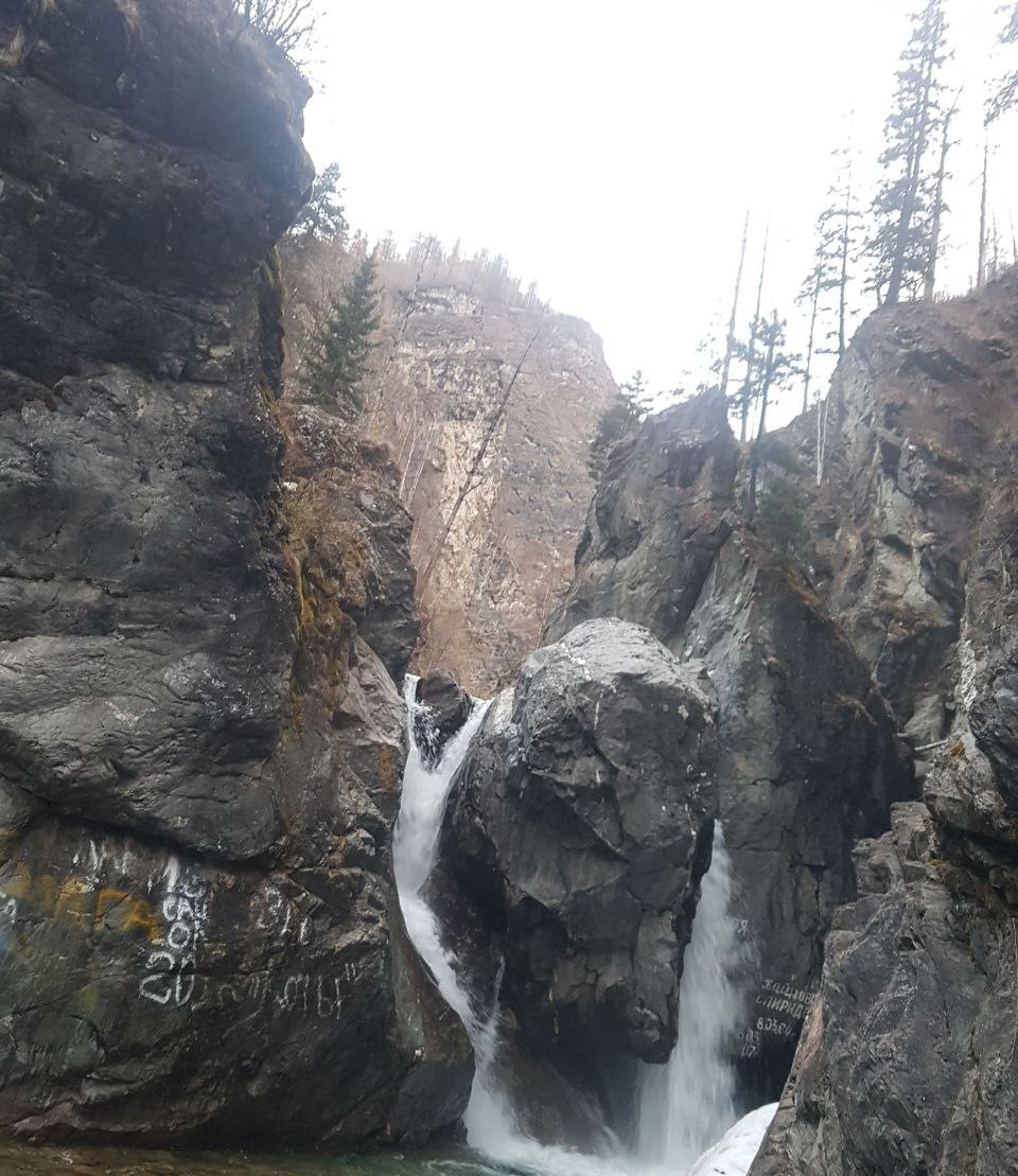 Водопады в Аршане - красивейшее зрелище в любое время года. 