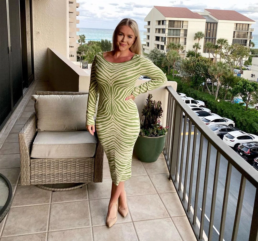 Каролайн Левитт.