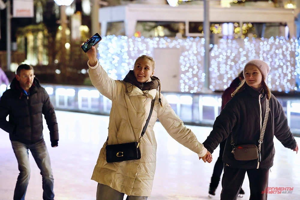 Каток на ВДНХ.