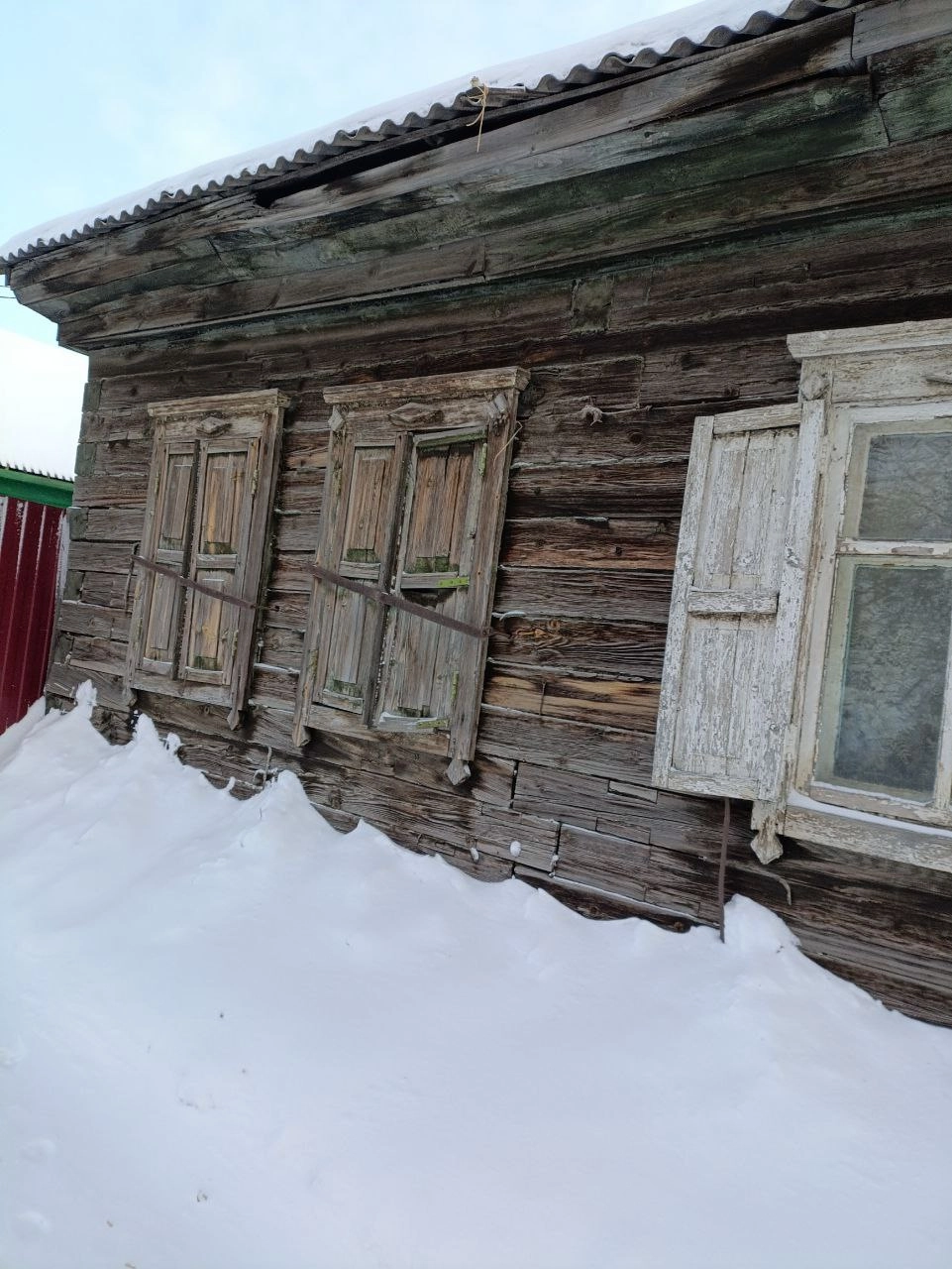 Семья много лет безуспешно ищет соседку-хозяйку второй половины дома.