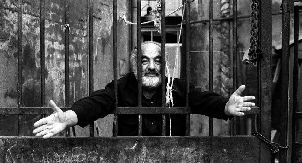Знаменитое фото: Сергей Параджанов в тюрьме