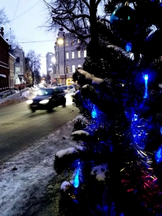 Казань. предновогодняя улица Горького. 