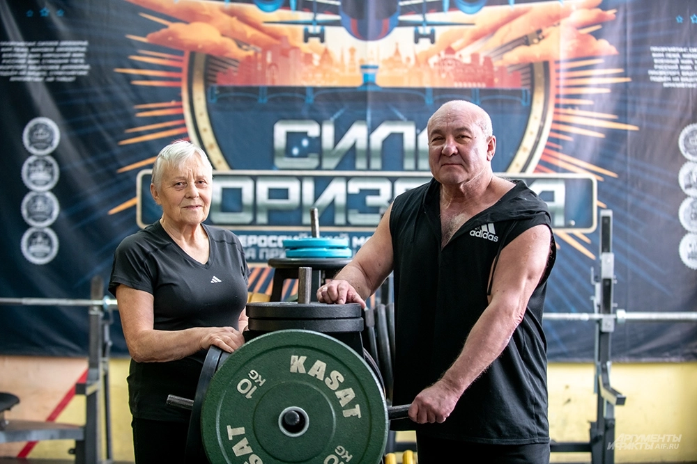 Кира Жильцова с трненером.