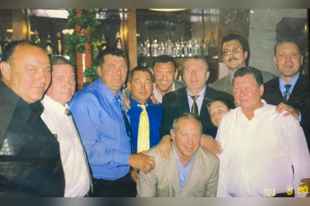 Члены банды с Жириновским в 2001 году.