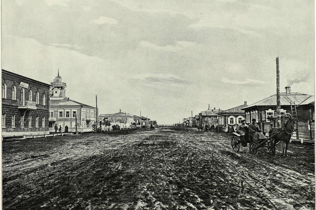 Так выглядела главная улица Мариинска в 1899 году.