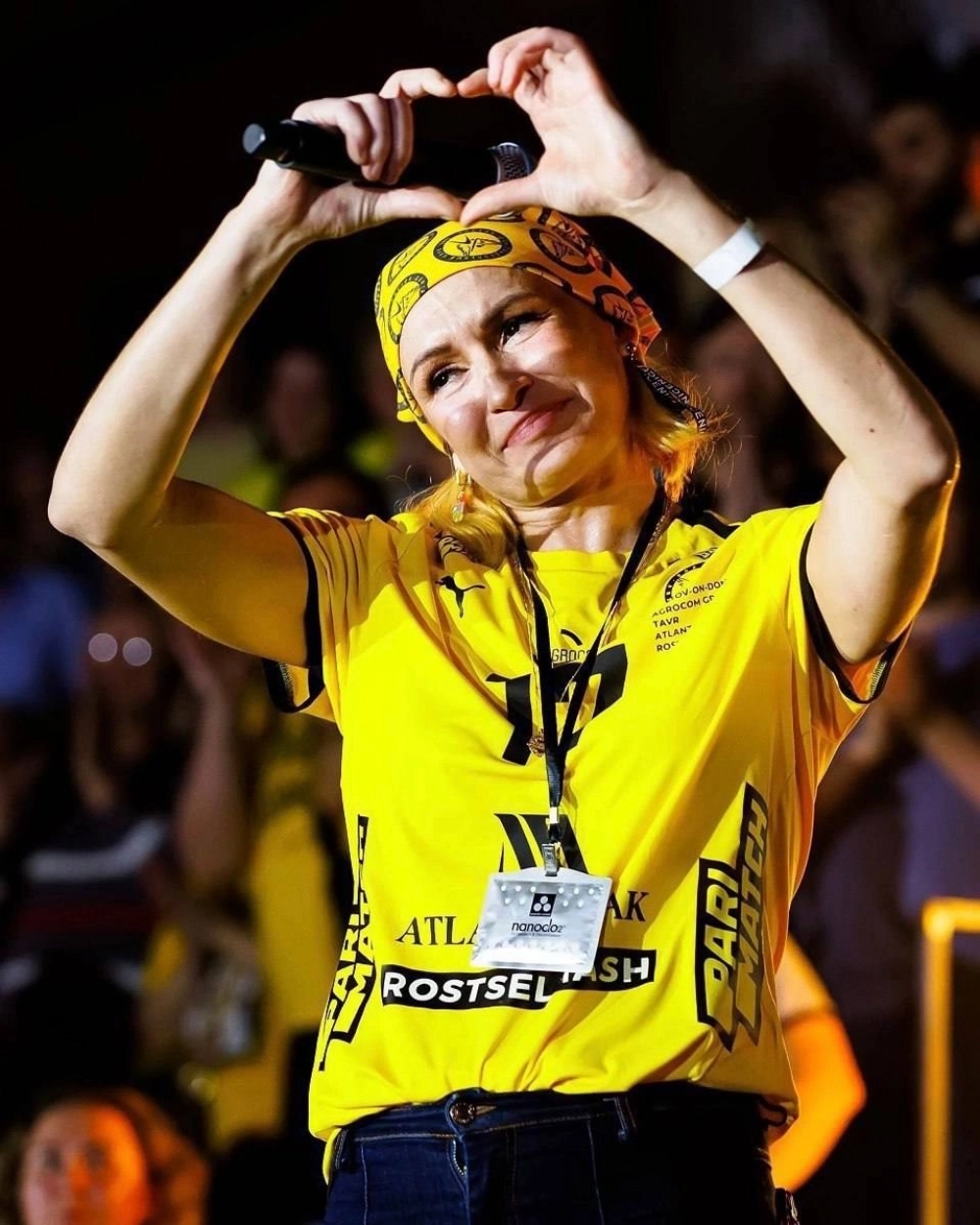 Владлена выступала за сербский и итальянские гандбольные клубы.