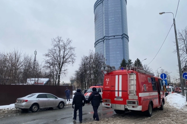 Спецслужбам на помощь пришли волонтеры и неравнодушные горожане.