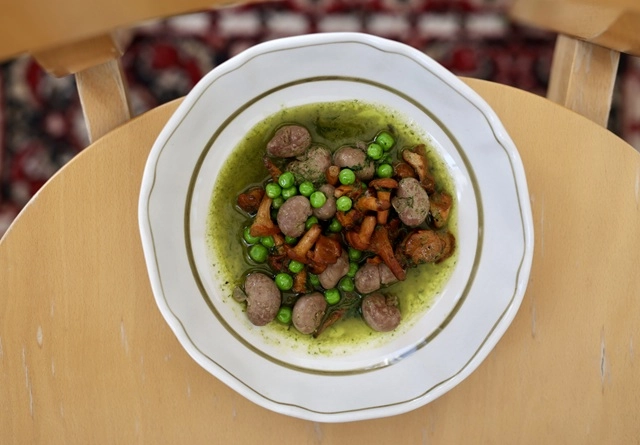 Почки кролика с лисичками.