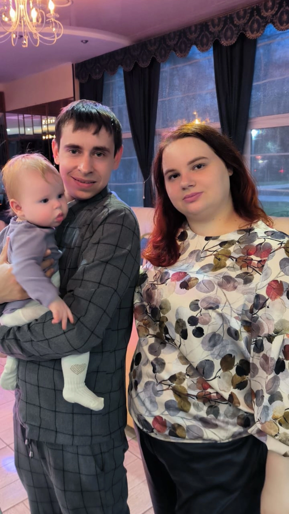 Виталий Ключников с семьёй.