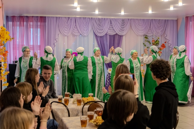 Вот балда! Студенты колледжа познакомились  с историей Шалинского района