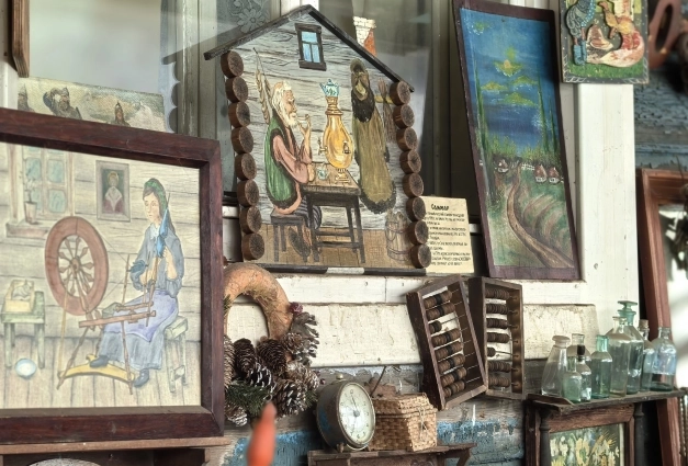 Практически все рисунки и поделки - работа Сергея Марценко.