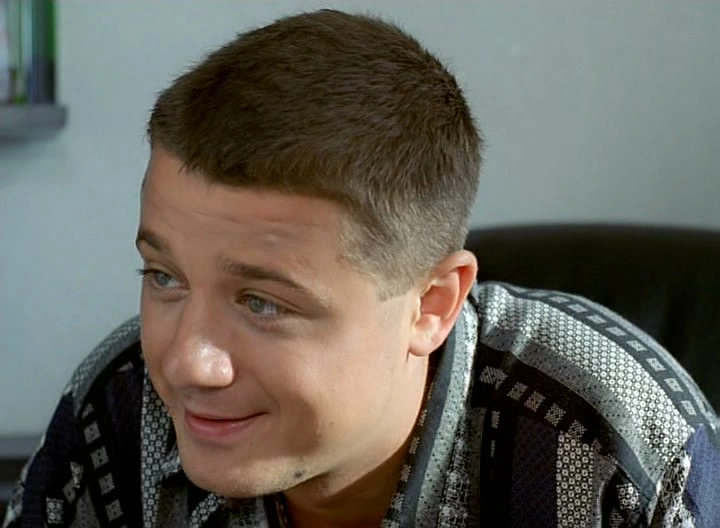 Алексей Макаров в фильме «Ворошиловский стрелок», 1999 г. 