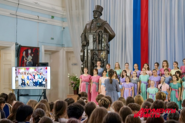Фонд Дягилева активно ведёт концертно-выставочную деятельность.