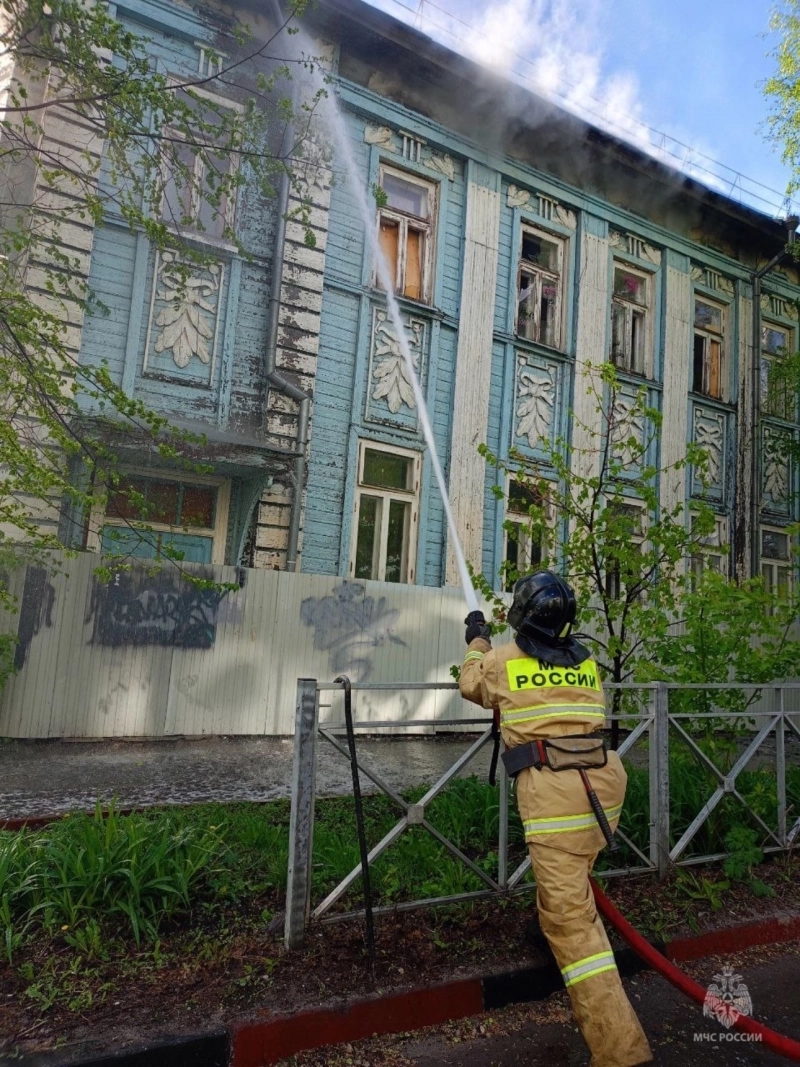 В центре Ульяновска горело здание — объект культурного наследия | АиФ  Ульяновск