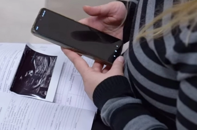 Лариса даже отправила фото с первого скрининга возлюбленному, но эффект был не таким, как она ждала.