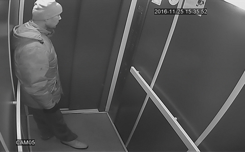 В Барнауле разыскивают мужчину, напавшего на женщину в лифте