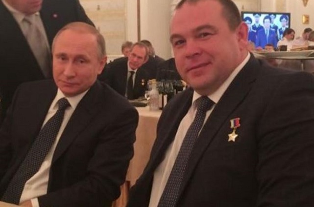 Владимир Путин и Михаил Миненков.