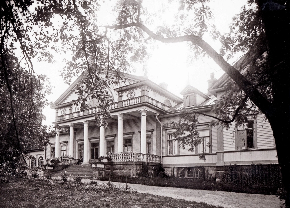 Усадьба на фотографии 1912 года.