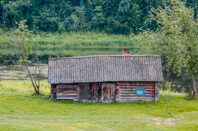 Плакать не о чем! В Усть-Утке соседствуют души сплавщиков и Сергея Есенина