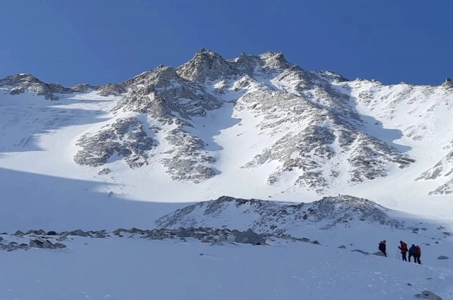 вид с вершины на Монгольскую сторону