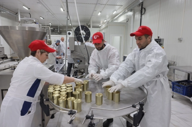 Мясоперерабатывающий цех выпускает 40 видов продукции.