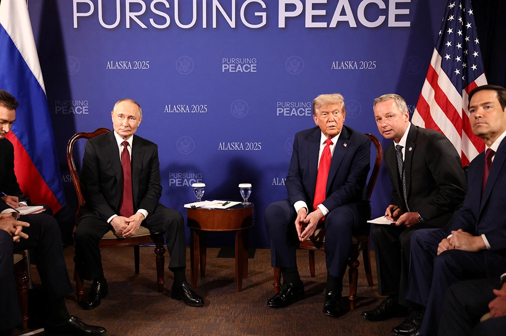 Переговоры в формате «три на три» проходят в закрытом режиме.