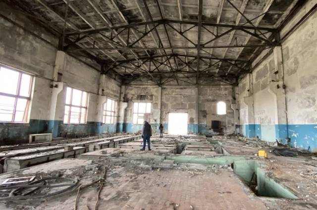 Сегодня Кольская сверхглубокая — это заброшенные здания административно-бытового комплекса и остовы уже снесённых построек.