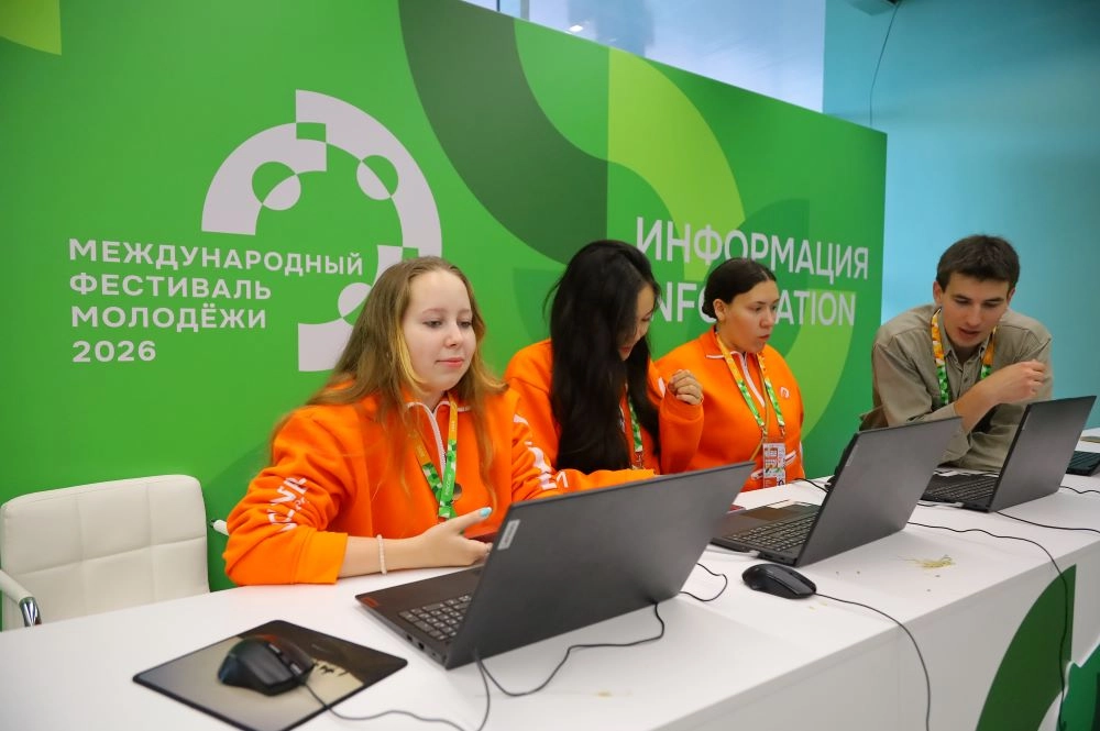 Прежде чем стать волонтёрами, все юноши и девушки прошли жёсткий отбор и обучение.