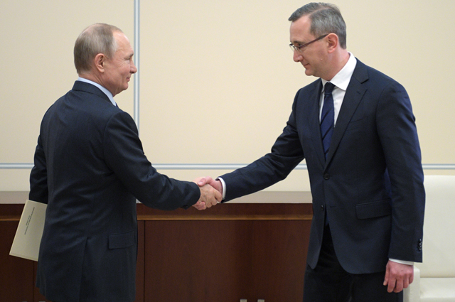 Президент РФ Владимир Путин и Владислав Шапша во время встречи.