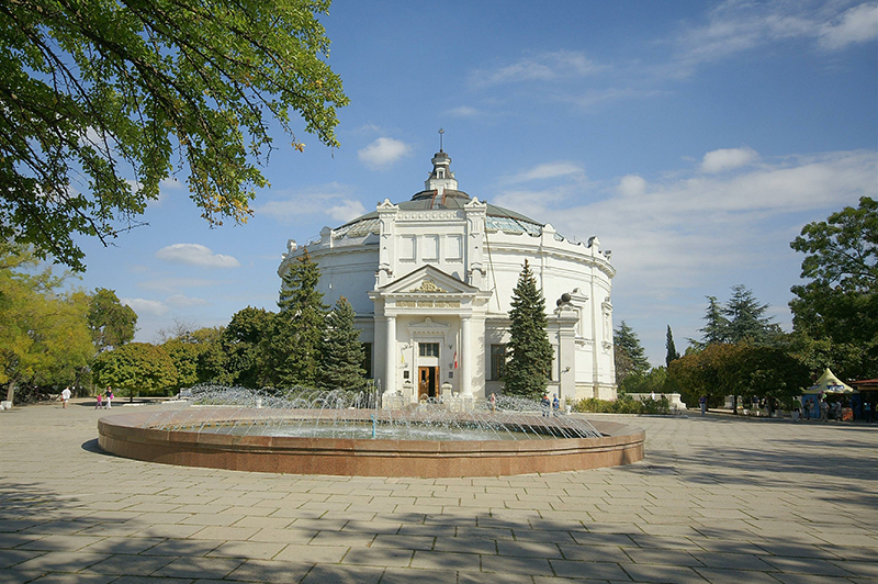 Здание музея-панорамы в Севастополе