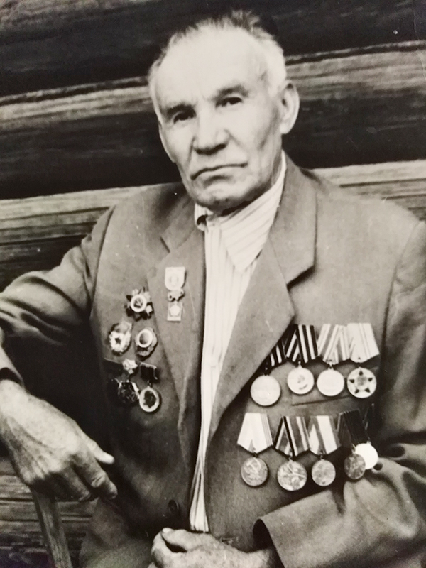Раушкин Виктор Николаевич был механиком-водителем легендарного танка Т-34.