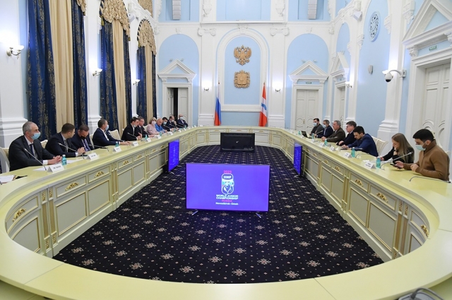 В Омске обсуждали развитие инфраструктуры и строительство «Арены». 