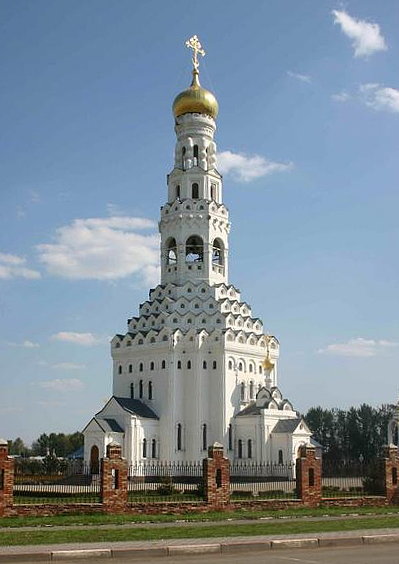 Собор в память о погибших на Прохоровском поле.