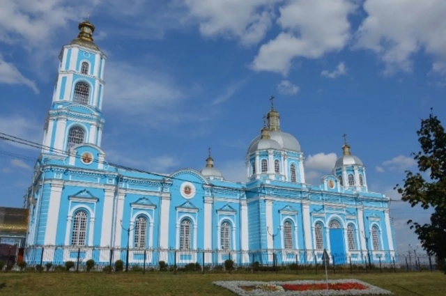 Храм Рождества Пресвятой Богородицы в Короче
