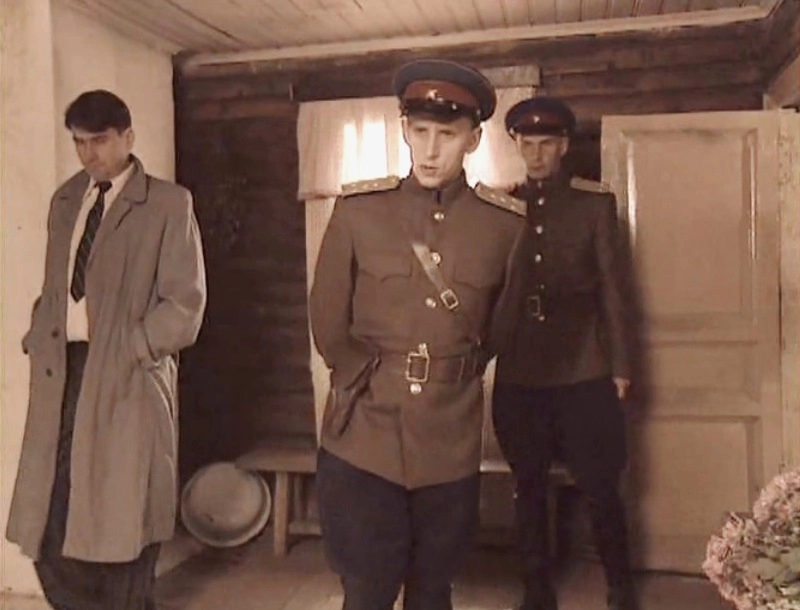 Дмитрий Поднозов (справа) в фильме «По имени Барон», 2001 г.