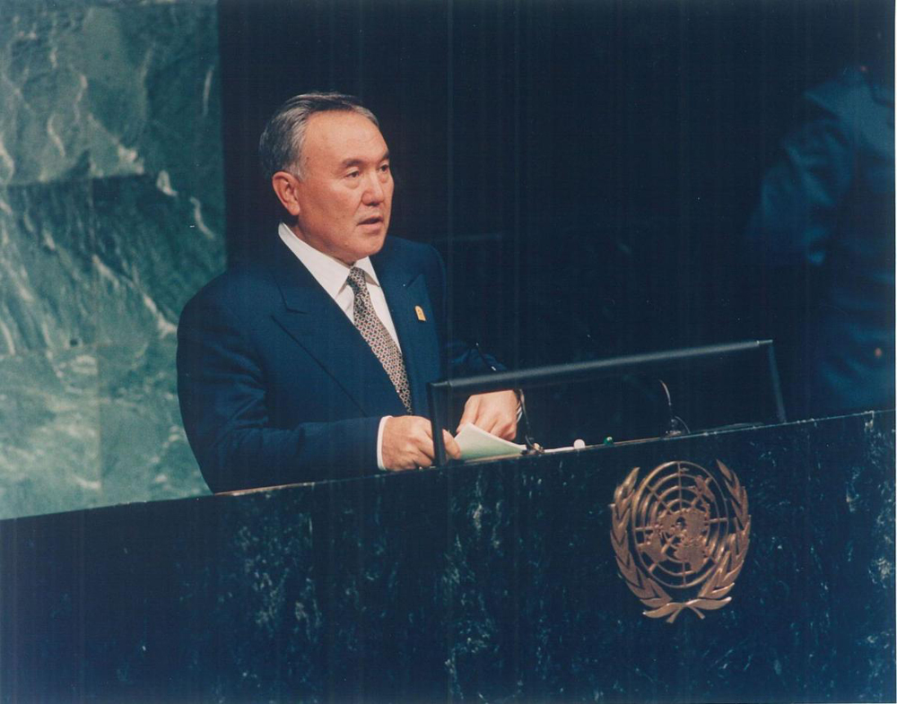 В 5 октября 1992 года в Нью-Йорке глава Казахстана принял участие в работе 47-й сессии Генеральной Ассамблеи ООН.