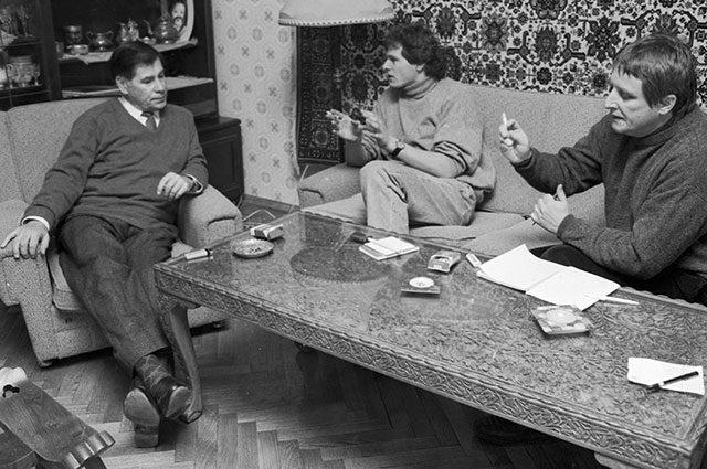 Шебаршин даёт интервью сотрудникам журнала «Шпигель», 1992 г.