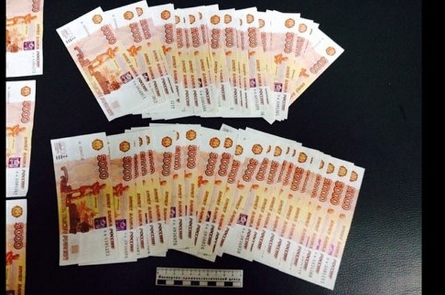 Экономическая полиция ловит и фальшивомонетчиков.