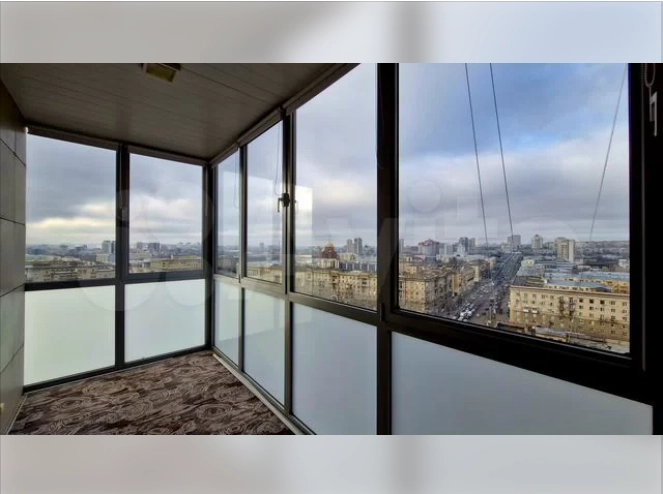 Лоджия с видом на Волгу.