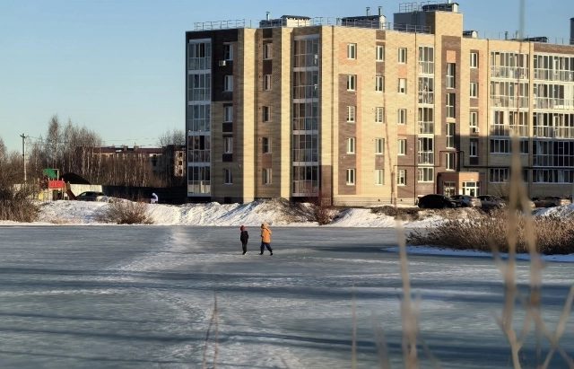 Кажется, что дети совсем не боятся провалиться.
