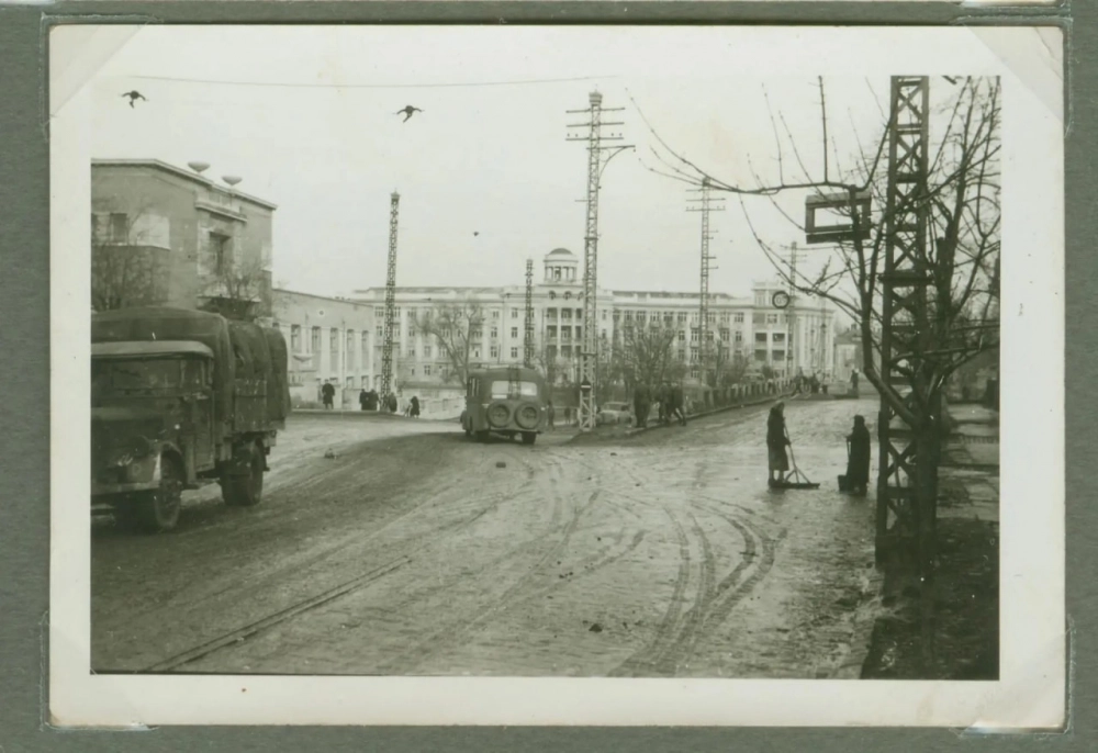 Симферополь, зима 1942 года.