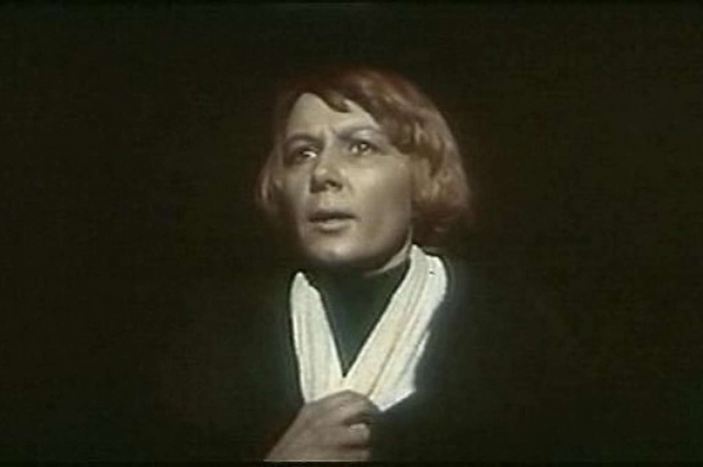 Ольгу Берггольц сыграла актриса Алла Демидова.