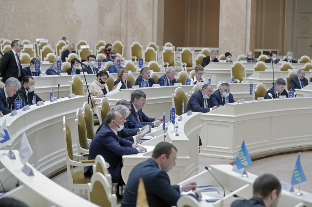 На 1 марта 2021 года Законодательное собрание Санкт-Петербурга приняло более 700 законов.
