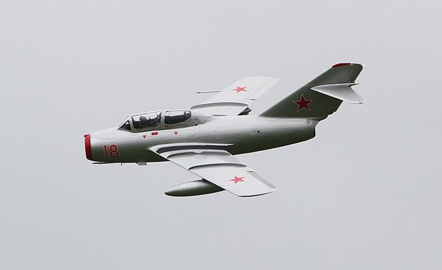 На таком самолете МиГ-15УТИ разбился Гагарин. 